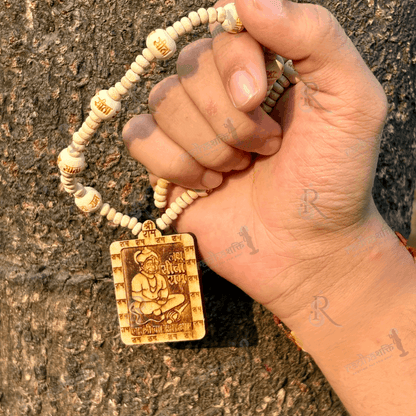 Bal Krishna with Hanuman Ji Tulsi Kanthi Mala