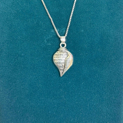Shri Krishna Shankha Pendant with Chain